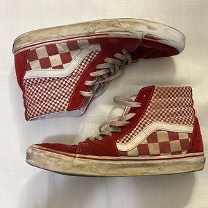 Checkered vans ‘high tops’ 🏎